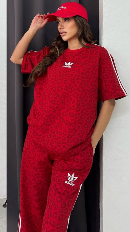 Adidas Originals™ Urban Panther Set – Bold Statement. Iconic Stripes.