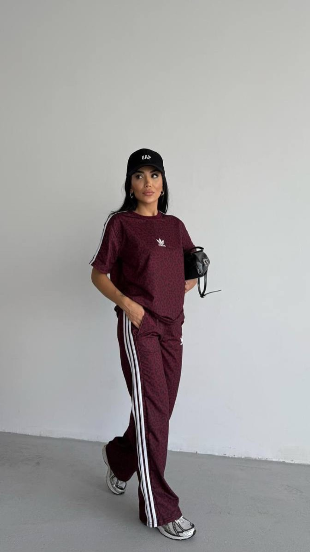 Adidas Originals™ Urban Panther Set – Bold Statement. Iconic Stripes.