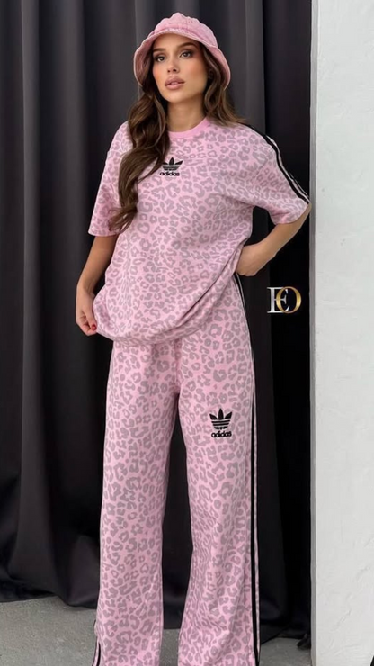 Adidas Originals™ Urban Panther Set – Bold Statement. Iconic Stripes.