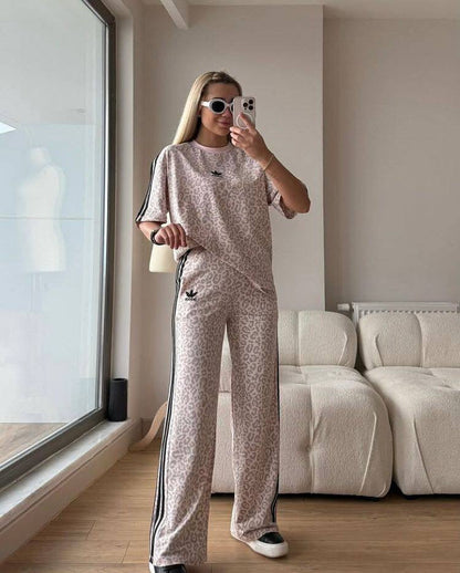 Adidas Originals™ Urban Panther Set – Bold Statement. Iconic Stripes.