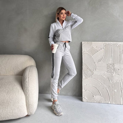 Adidas Originals™ Colourblock – Bold. Sporty. Iconic. 