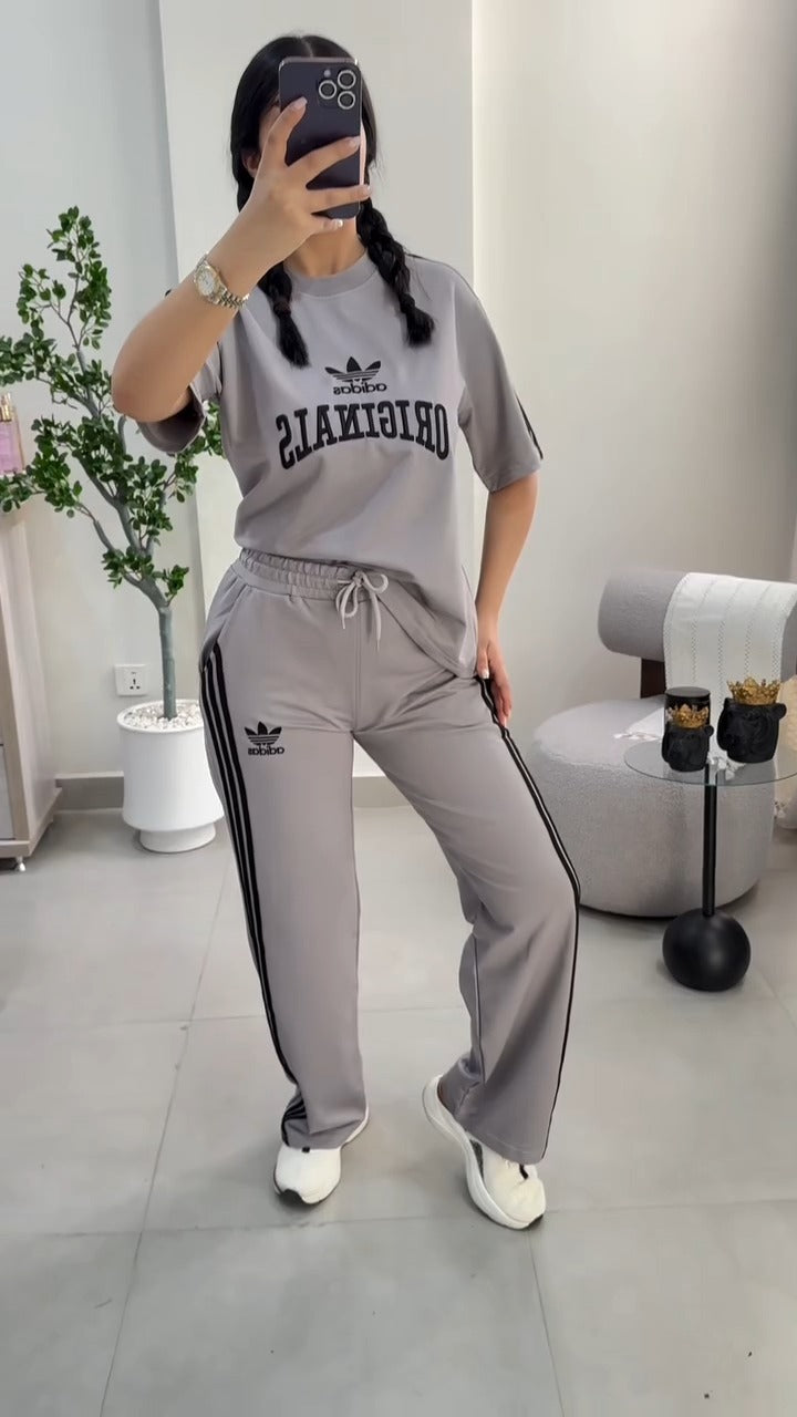 Adidas Originals™ Set – Urban Comfort with a Bold Identity 