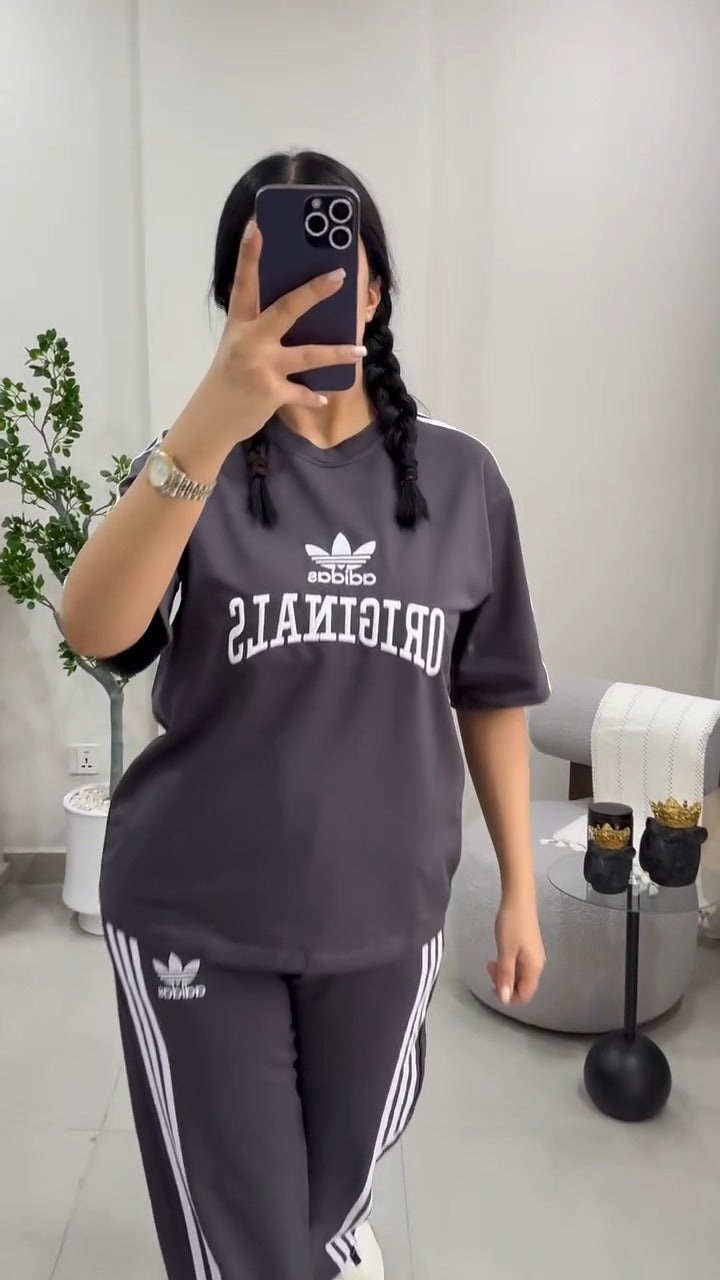 Adidas Originals™ Set – Urban Comfort with a Bold Identity 