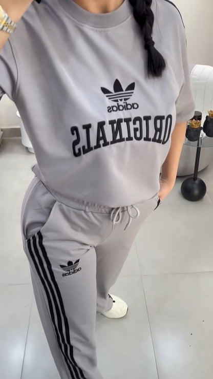 Adidas Originals™ Set – Urban Comfort with a Bold Identity 