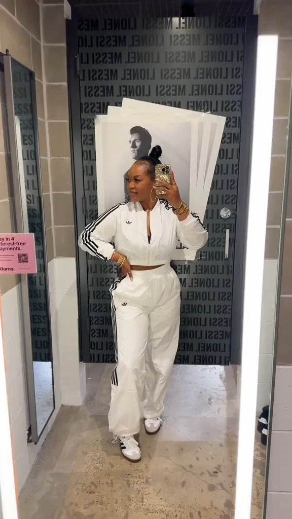 Adidas Originals White Tracksuit – Effortless Cool with a Retro Twist