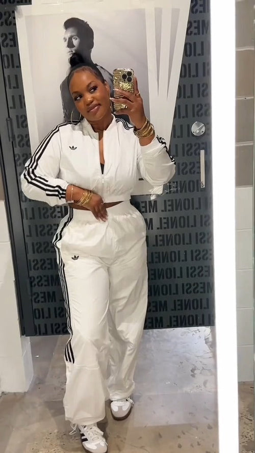 Adidas Originals White Tracksuit – Effortless Cool with a Retro Twist